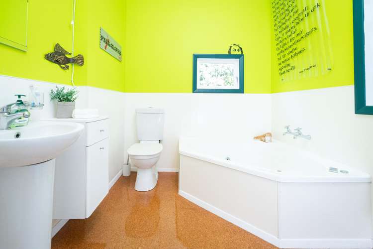 68 Wellington Road Paekakariki_24