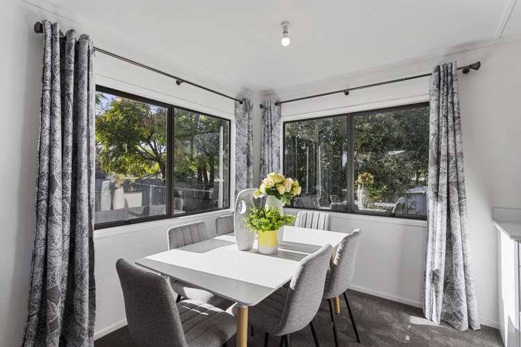 2/128a Bruce Mclaren Road Henderson_5