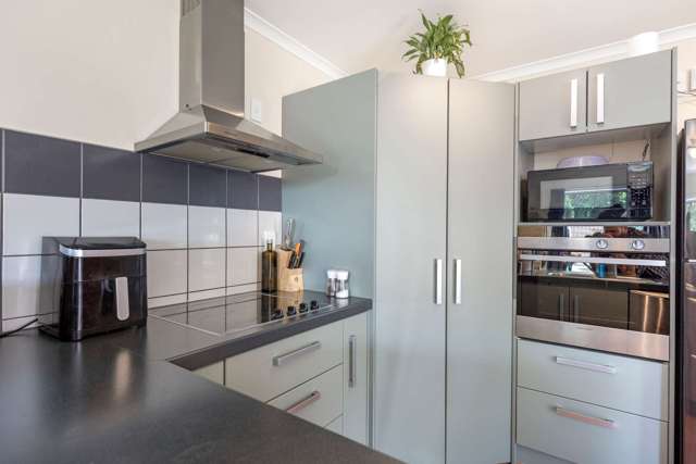 11 and 11a Rangiora Ave Roslyn_3