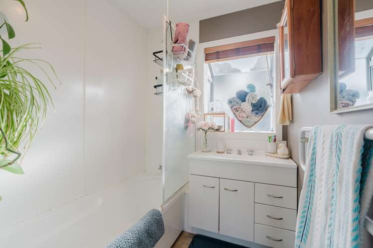 7 Keitha Place Glenview_10