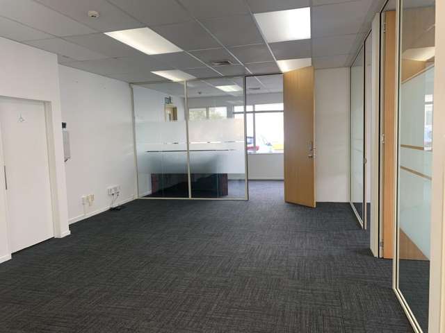 Unit i, 44-46 Constellation Drive Rosedale_2