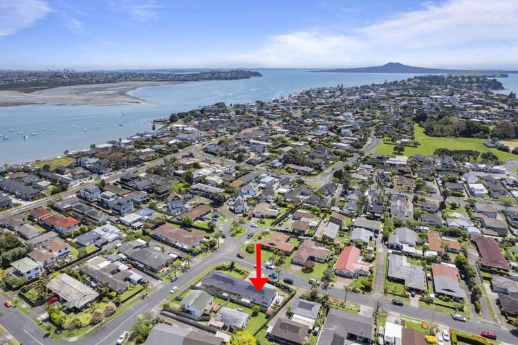 1/15 Vivian Wilson Drive Eastern Beach_18