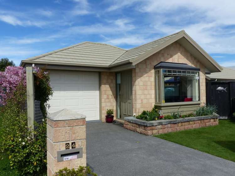 24 Bayliss Close Northwood_0
