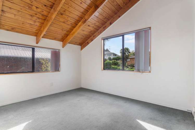 2/6 Eugenia Rise Totara Heights_26