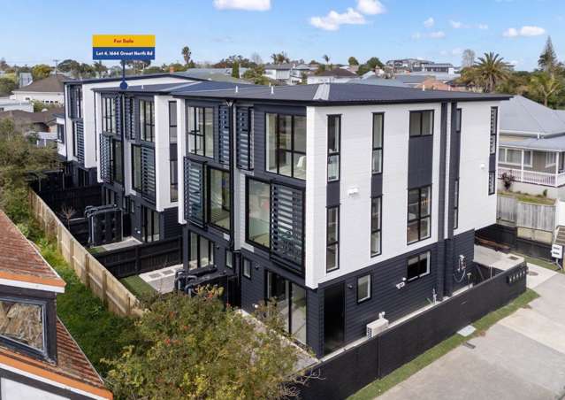 3 Lots left in Avondale College Zone