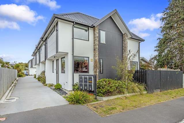 Great Location - Great First Home or Investment