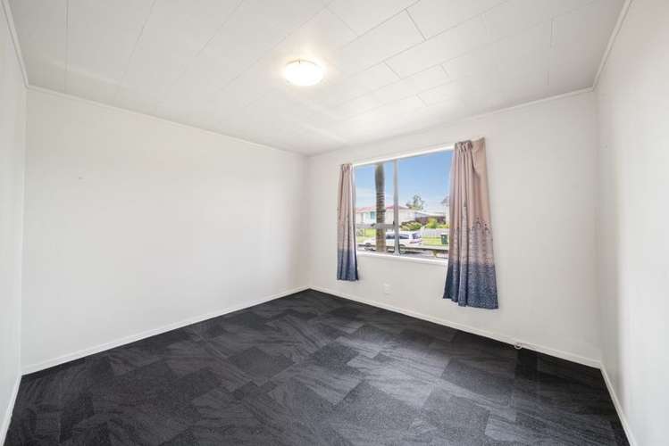 58 Sikkim Crescent Clover Park_7