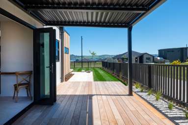 44 Makomako Crescent_3