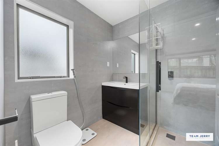 28 Fairchild Avenue Goodwood Heights_12