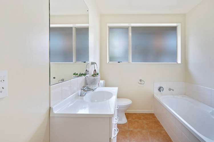 26 Copplestone Place New Lynn_15