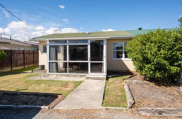 2/64 Golf Road Tahunanui_1