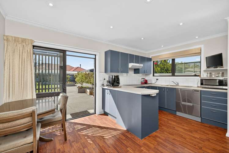 84 Greenhaven Drive Burwood_5