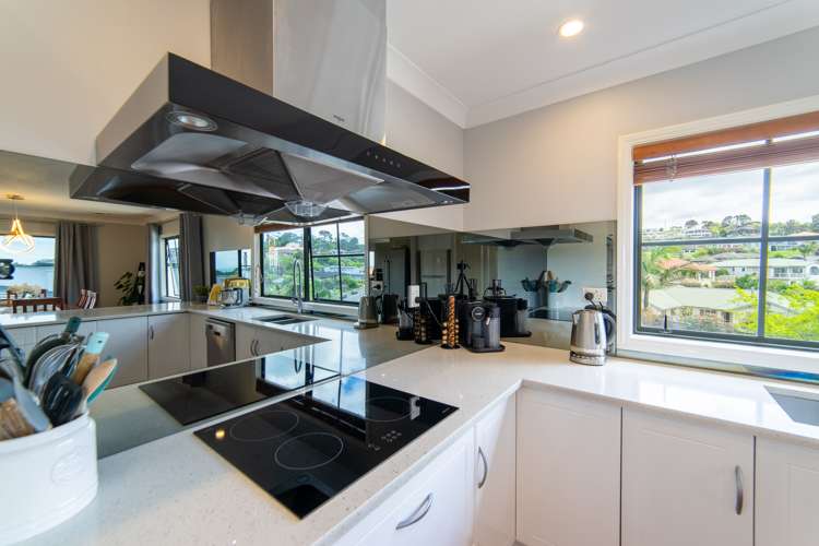 55 Waldorf Crescent Orewa_30