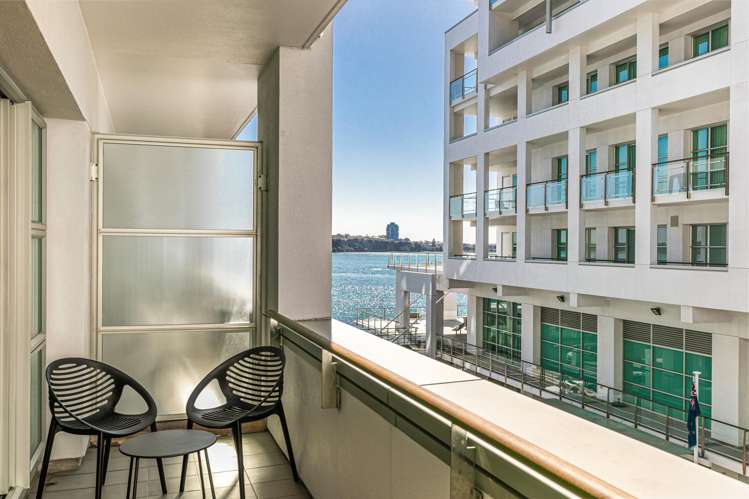 21/143 Quay Street Auckland Central_10