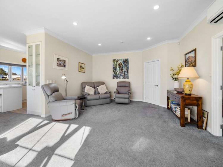 1 Farm Road Allenton_12