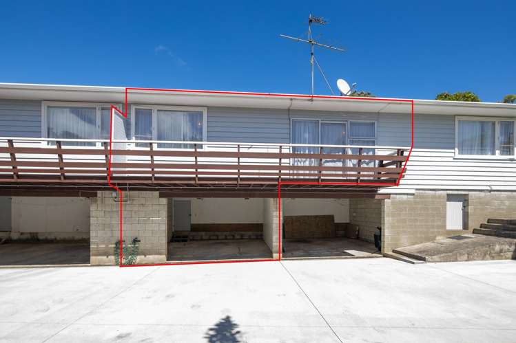 12 Kahikatea Grove Paparangi_13
