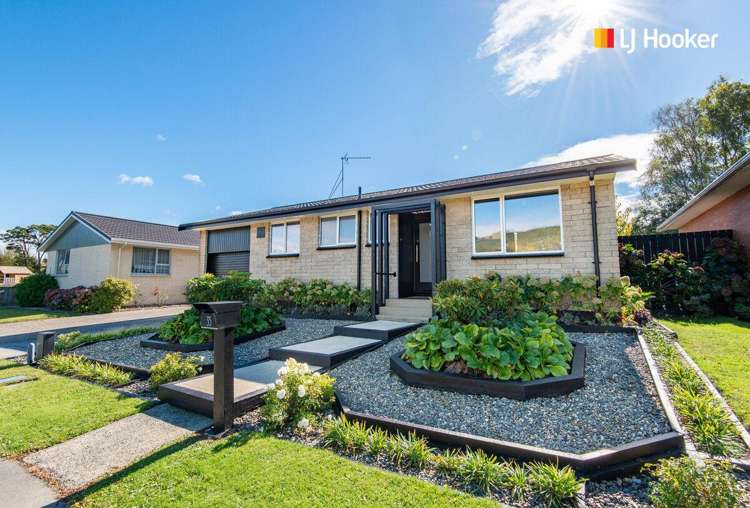 35 Kinmont Crescent_0