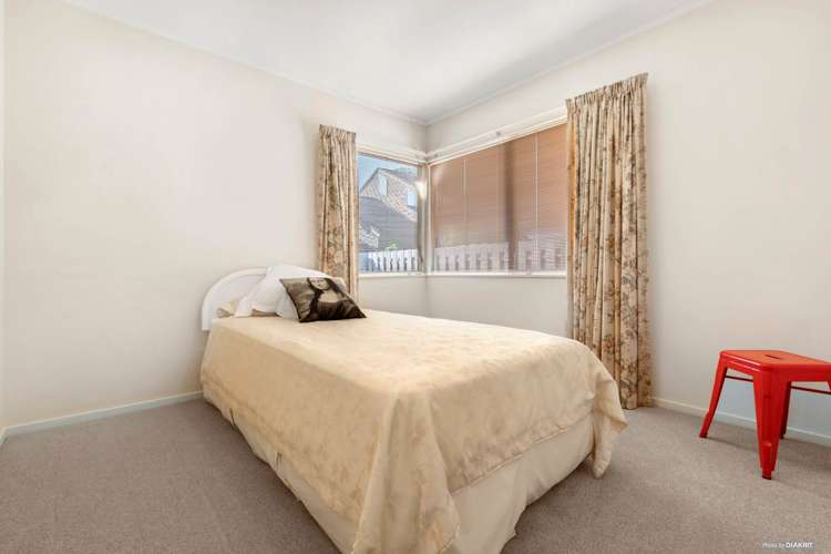 1/1 Masterton Road Rothesay Bay_13