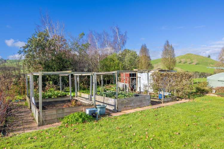 417 Parklands Road Rotoorangi_19