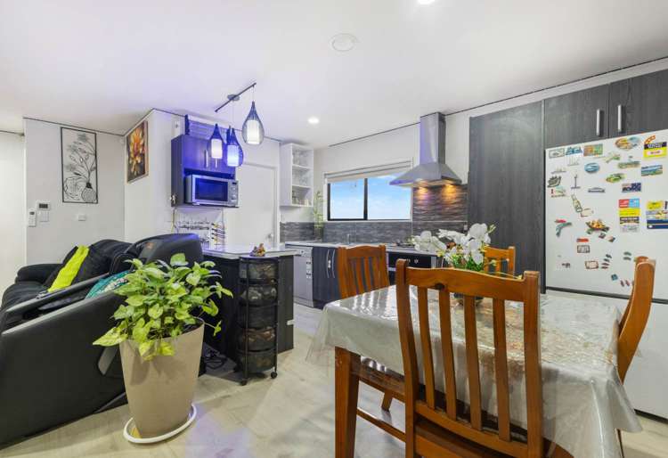 2/12 President Avenue Papakura_2