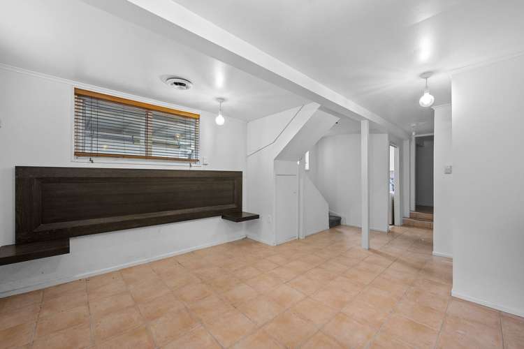 1/10 Selwyn Crescent Forrest Hill_15