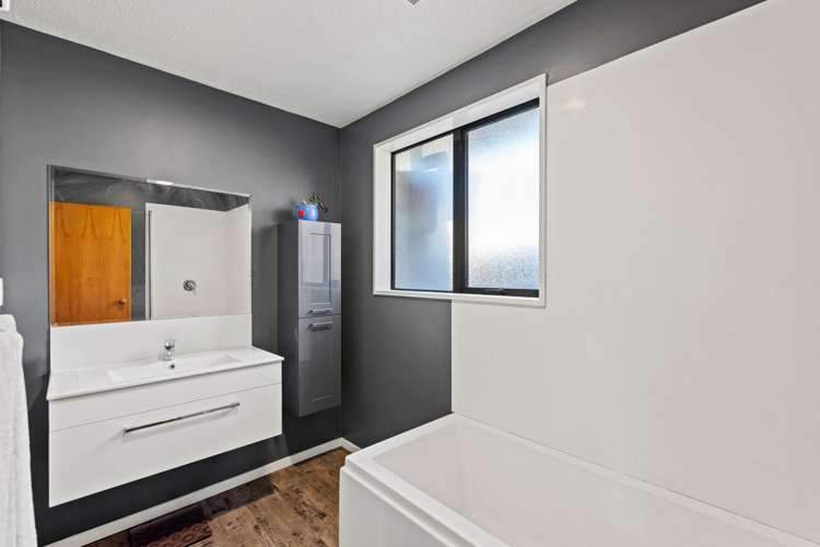 1/3 Arran Crescent Woolston_5