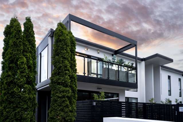 ARCHITECTURAL LUXURY - ABOVE THE REST