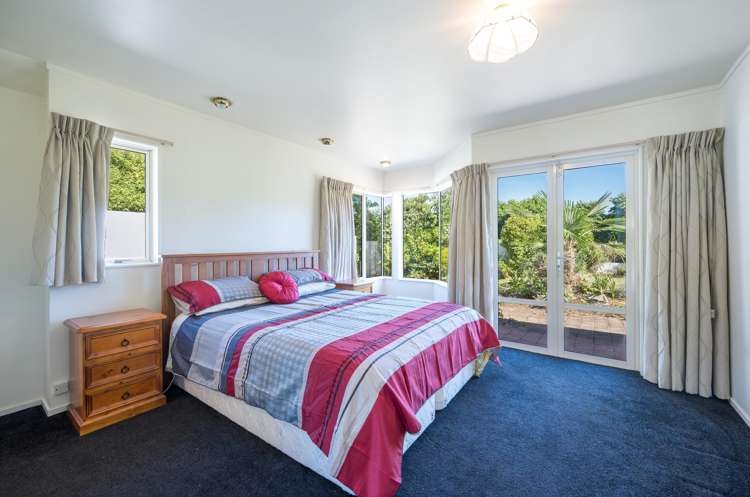 15 Aldinga Avenue Stoke_16