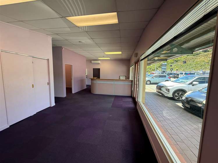 Shop 6, 107a Mana Esplanade Paremata_1