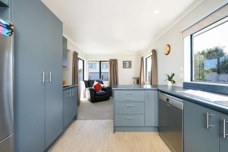 32 Somerset Crescent Highbury_4