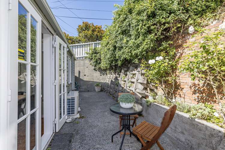 18 Carrington Street Mount Cook_13