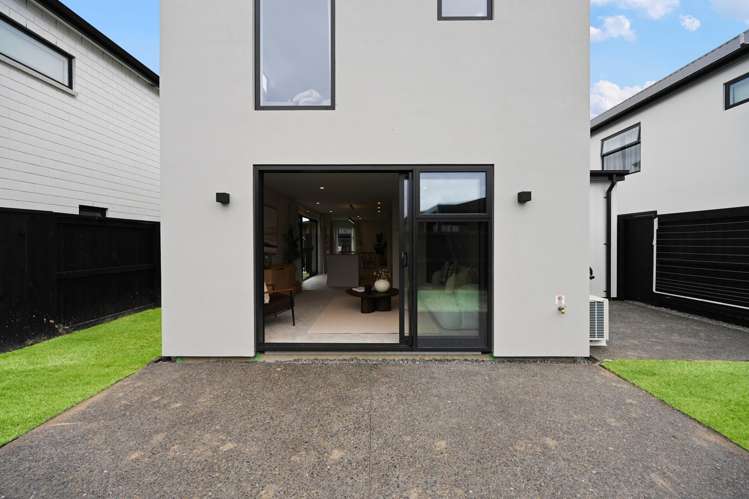 13 Ogilvie Avenue Chartwell_18