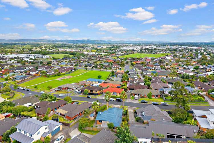 31 Saralee Drive Manurewa_16