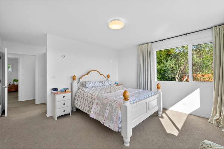 24 Hillplough Heights Richmond_12