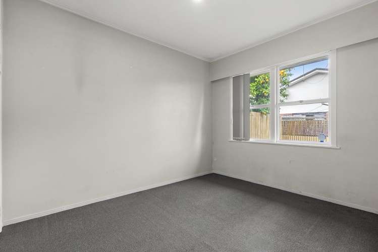 2/8 Winspear Place Manukau_8