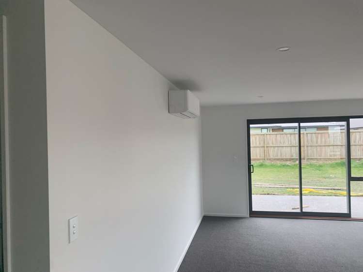 184 Faringdon Boulevard Rolleston_26