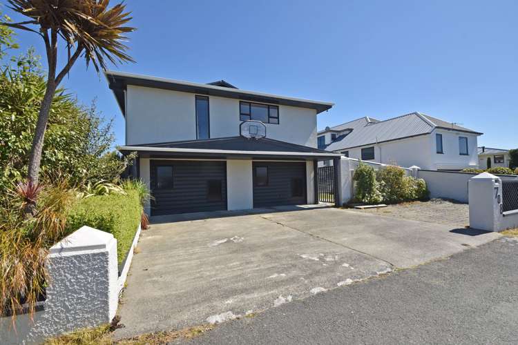 708 Queens Drive Waikiwi_18