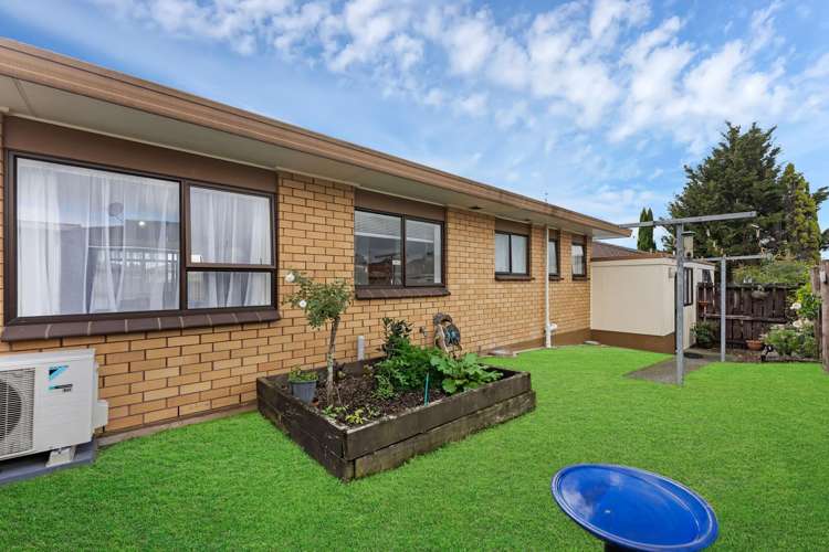 2/10 Duke Street Papakura_4