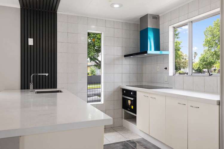 66 Sikkim Crescent Clover Park_13