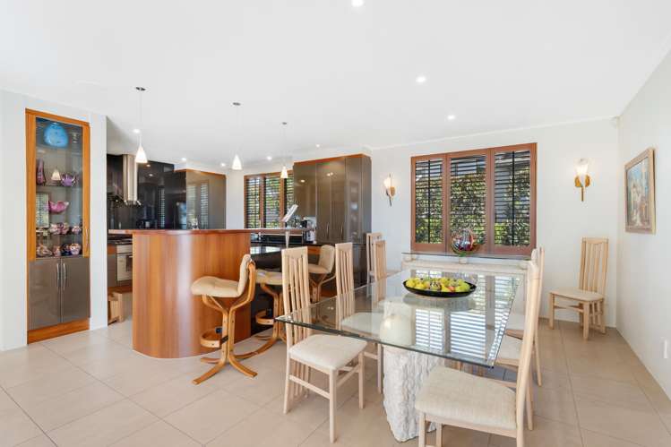 2 Glenoaks Rise Mellons Bay_18