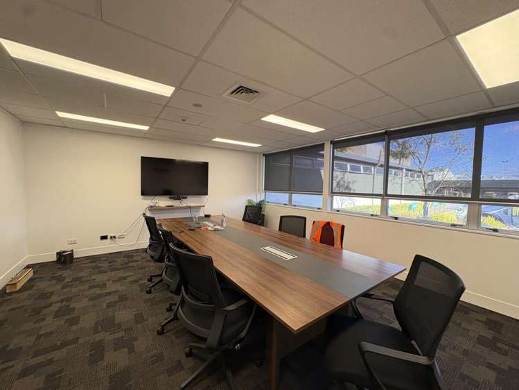 Warehouse 2 | 34 Leonard Road Mount Wellington_6