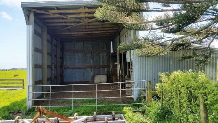 2369 Eltham Road Opunake_18