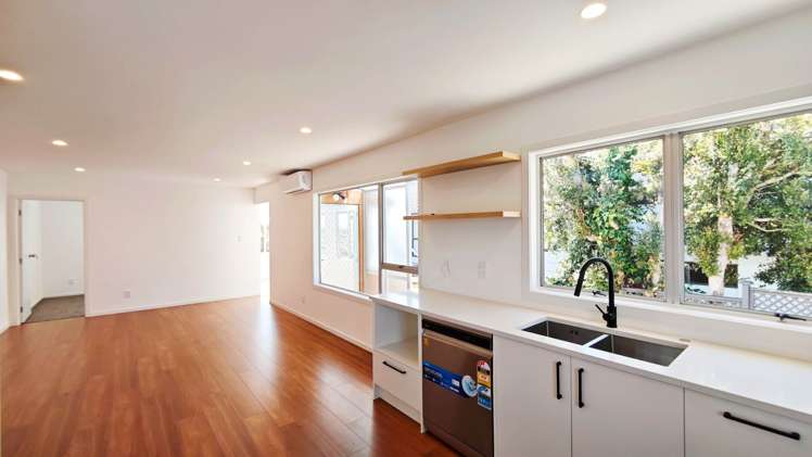 1/82 Pupuke Road Hillcrest_5