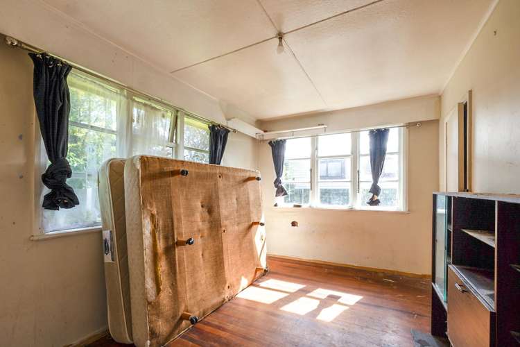 77 Mould Street Waitara_13