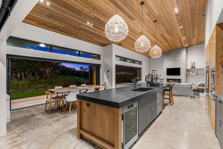 15 Edgewater Place Matapouri_5