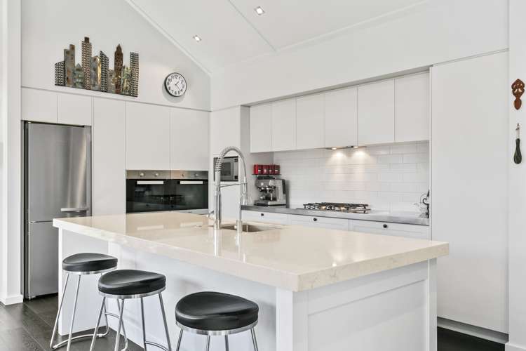 13 The Pheasant Tail Nukuhau_3