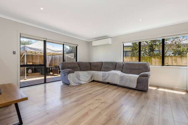 1/8 Volta Place Clendon Park_4