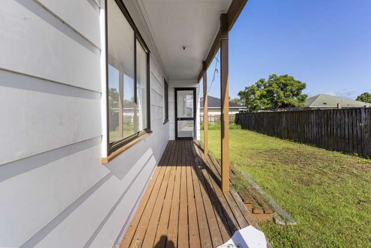 74 Maplesden Drive Clendon Park_25