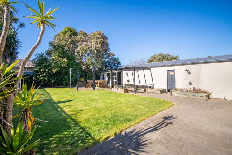 7 Boys Place Shirley_11