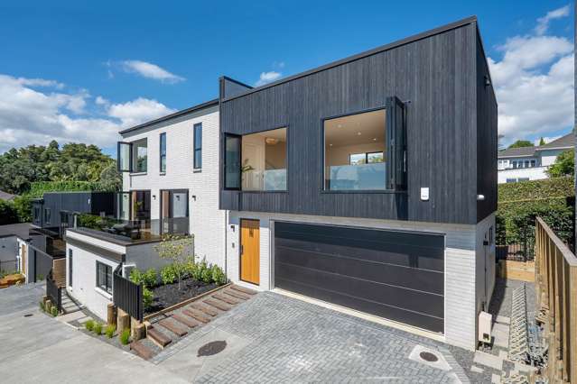 Last Chance – Must Be Sold